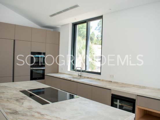 Villa con 5 dormitorios en Zona F, Sotogrande Alto | Open Frontiers