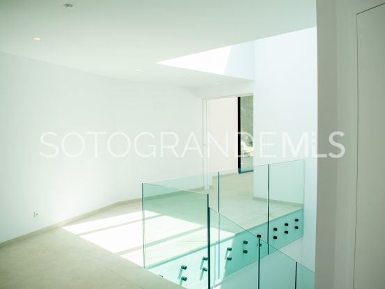 Villa con 5 dormitorios en Zona F, Sotogrande Alto | Open Frontiers