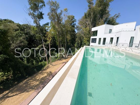 Villa con 5 dormitorios en Zona F, Sotogrande Alto | Open Frontiers