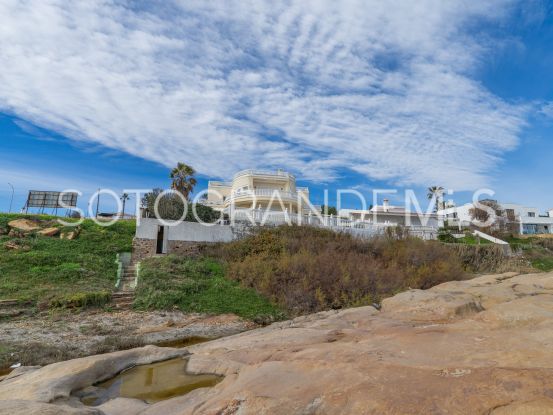 Villa in Torreguadiaro with 4 bedrooms | Open Frontiers