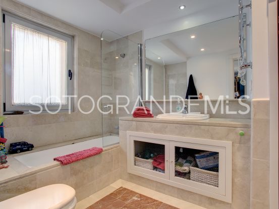 Ático de 5 dormitorios a la venta en Marina de Sotogrande | MarSotogrande