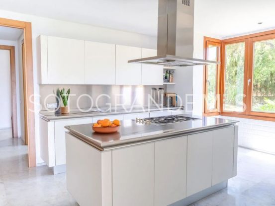 For sale villa in Los Altos de Valderrama with 5 bedrooms | MarSotogrande