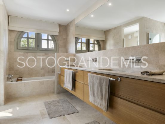 5 bedrooms villa for sale in Zona F | MarSotogrande