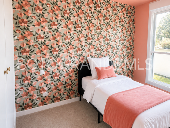 For sale apartment with 5 bedrooms in La Reserva | MarSotogrande