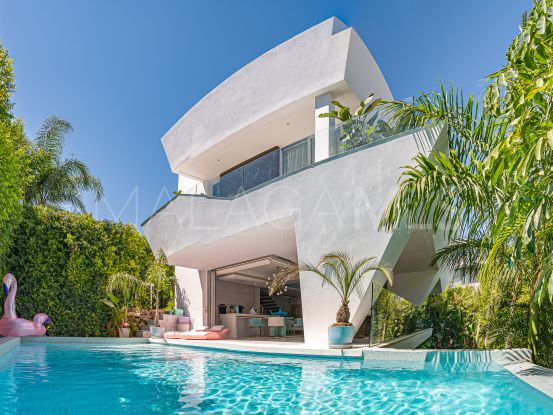 For sale El Campanario villa with 5 bedrooms | Pure Living Properties
