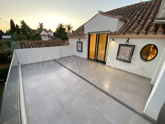 For sale 4 bedrooms villa in Guadalmina Baja | Pure Living Properties