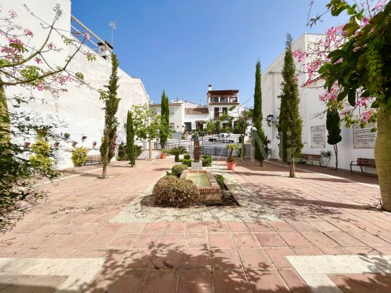 Buy Estepona Old Town 2 bedrooms apartment | Campomar Real Estate