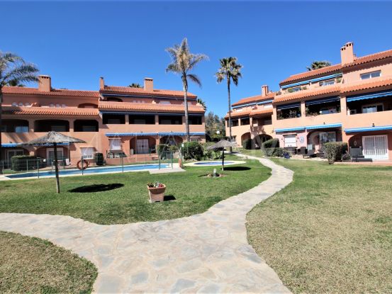 Apartamento planta baja a la venta en Estepona Playa | Campomar Real Estate