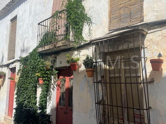 Se vende casa con 5 dormitorios en Estepona Casco Antiguo | Campomar Real Estate