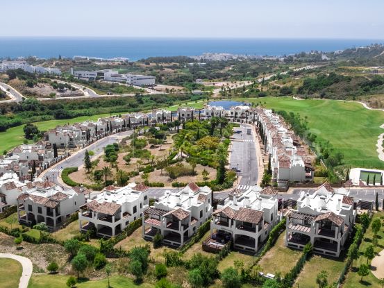 Buy Estepona Golf 4 bedrooms villa | Campomar Real Estate