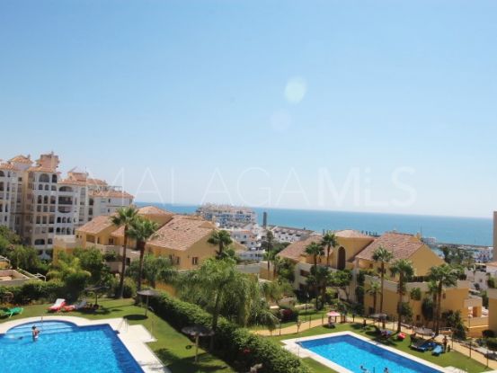 Estepona Puerto, apartamento a la venta con 3 dormitorios | Campomar Real Estate