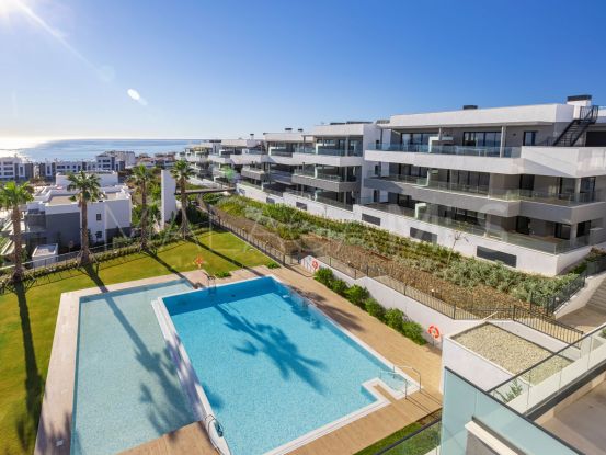 For sale 2 bedrooms apartment in Estepona Puerto | Campomar Real Estate