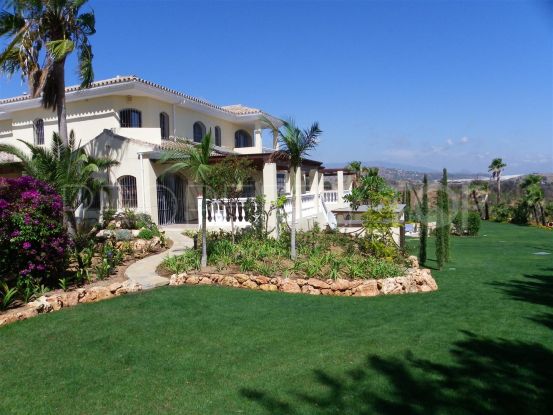 For sale Don Pedro villa with 6 bedrooms | Campomar Real Estate