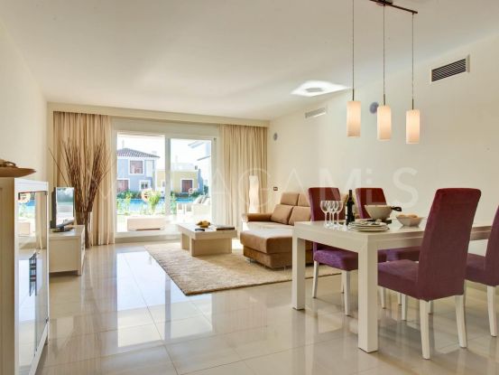 Comprar apartamento planta baja en Cortijo del Mar, Estepona | Campomar Real Estate