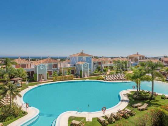 Comprar apartamento planta baja en Cortijo del Mar, Estepona | Campomar Real Estate