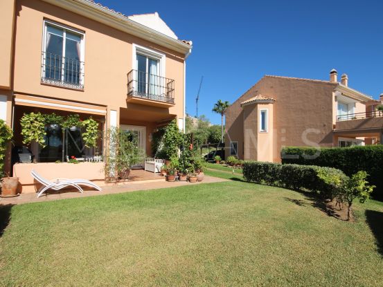 Town house for sale in Mirador del Paraiso with 3 bedrooms | MPDunne - Hamptons International
