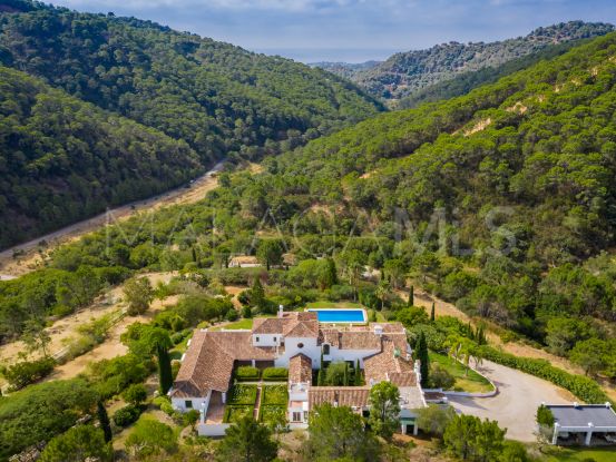 Villa with 10 bedrooms for sale in El Velerin, Estepona | MPDunne - Hamptons International