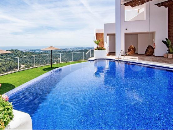 For sale town house with 3 bedrooms in Sierra Blanca Country Club, Istan | MPDunne - Hamptons International