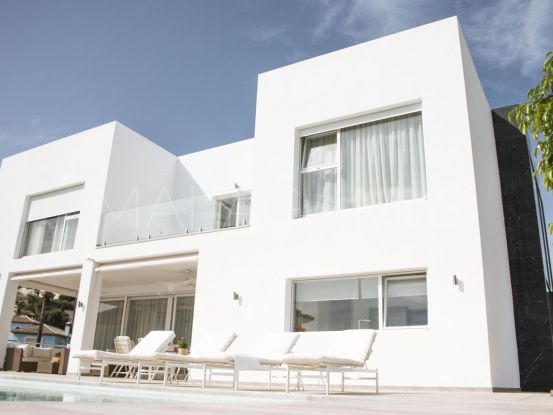 Villa in El Herrojo with 4 bedrooms | MPDunne - Hamptons International