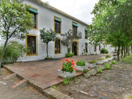 Se vende cortijo en Malaga de 16 dormitorios | Villas & Fincas