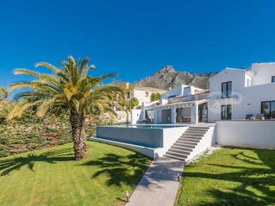 Buy villa in Marbella Hill Club with 6 bedrooms | Andalucía Development