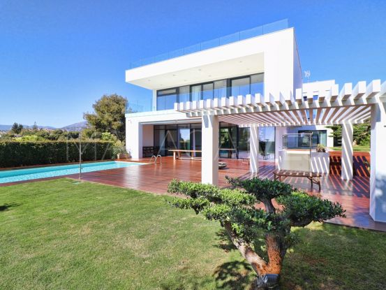 Villa for sale in Nueva Andalucia with 5 bedrooms | Nevado Realty Marbella
