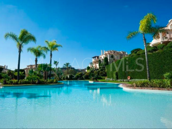 Ground floor apartment in Los Capanes del Golf with 2 bedrooms | Crown Estates Marbella