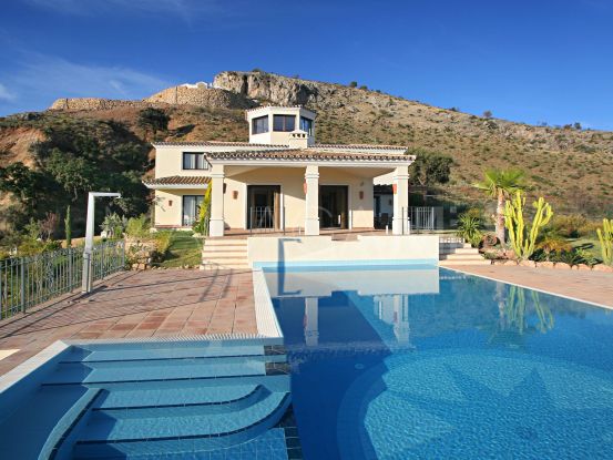For sale villa in Marbella Club Golf Resort with 6 bedrooms | Crown Estates Marbella