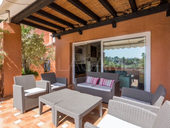 For sale 4 bedrooms duplex penthouse in Alhambra del Golf, Estepona | Villa & Gest