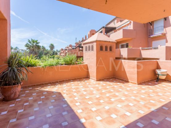 Comprar apartamento en Alhambra del Golf | Villa & Gest