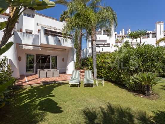 Comprar pareado con 3 dormitorios en Costalita del Mar, Estepona | Villa & Gest
