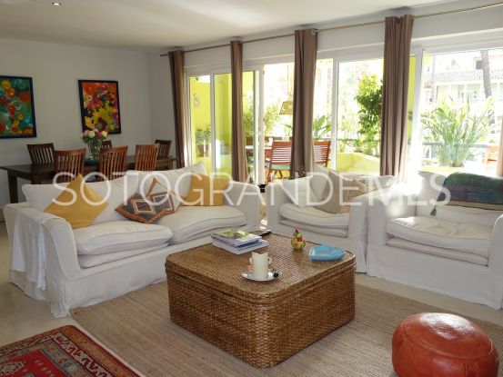 Buy apartment in Sotogrande Puerto Deportivo with 2 bedrooms | John Medina Real Estate
