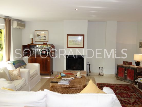 Apartamento en venta de 2 dormitorios en Sotogrande Puerto Deportivo | John Medina Real Estate