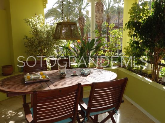 Apartamento en venta de 2 dormitorios en Sotogrande Puerto Deportivo | John Medina Real Estate