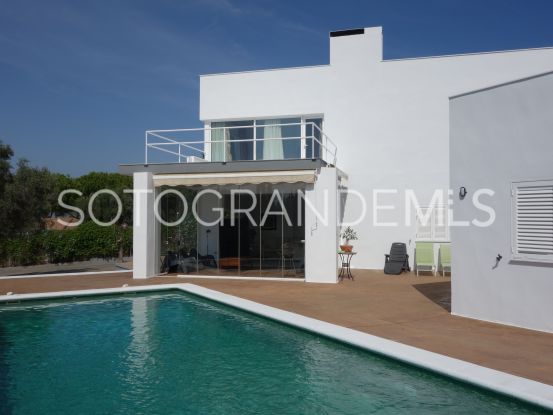 Sotogrande Alto, villa a la venta con 5 dormitorios | John Medina Real Estate