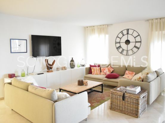 Apartamento en venta en Sotogrande Puerto Deportivo | John Medina Real Estate