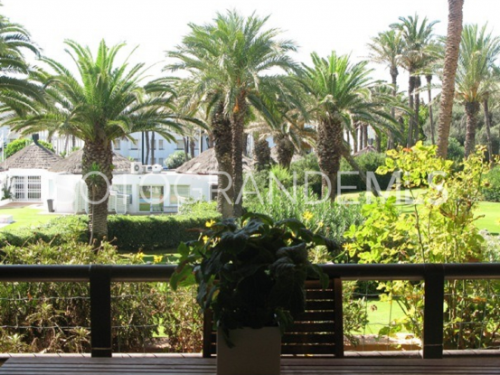 Buy Sotogrande Playa apartment with 3 bedrooms | John Medina Real Estate