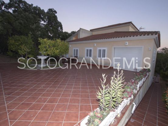 For sale Zona D villa with 5 bedrooms | John Medina Real Estate