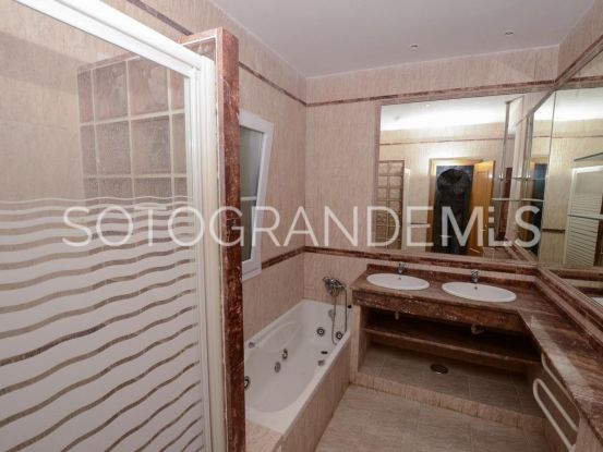 For sale Zona D villa with 5 bedrooms | John Medina Real Estate