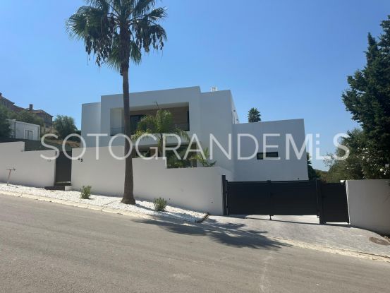 For sale villa in Zona F | John Medina Real Estate