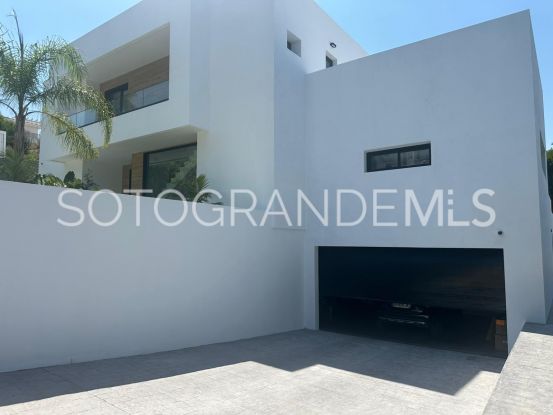 For sale villa in Zona F | John Medina Real Estate