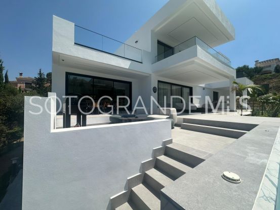 For sale villa in Zona F | John Medina Real Estate