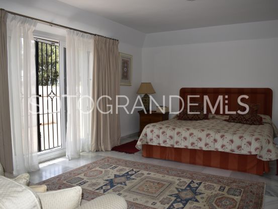 Villa in Zona E | John Medina Real Estate