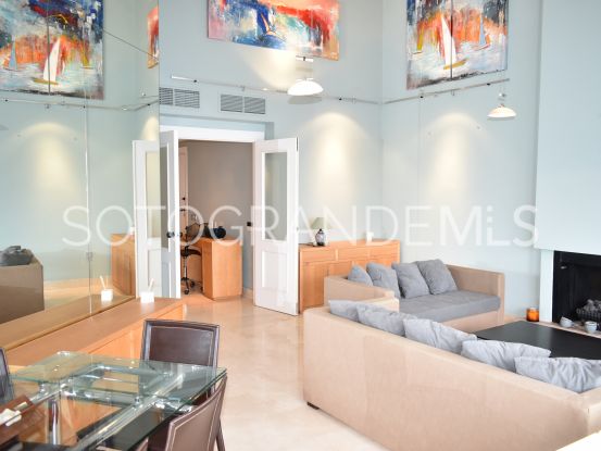Comprar atico en Sotogrande Puerto Deportivo con 2 dormitorios | John Medina Real Estate