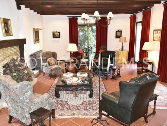 Buy 5 bedrooms villa in Sotogrande Alto Central | John Medina Real Estate