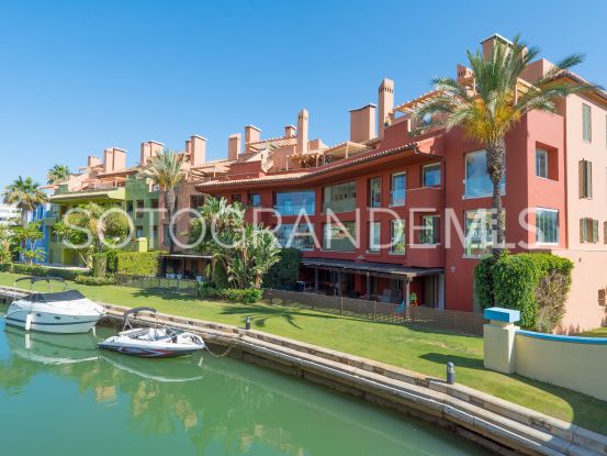 Apartamento en venta en Ribera de la Romana, Marina de Sotogrande | John Medina Real Estate