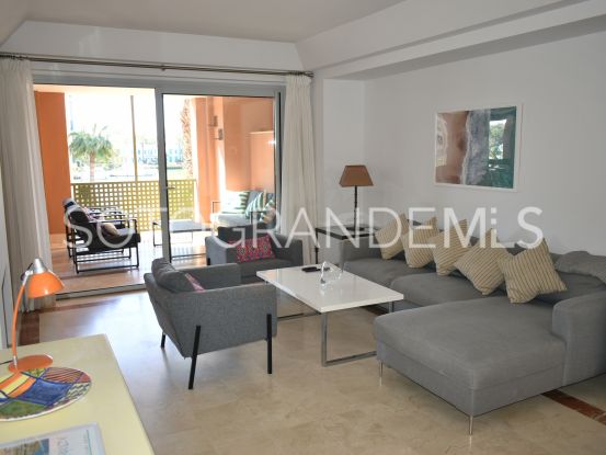 Apartamento en venta en Ribera de la Romana, Marina de Sotogrande | John Medina Real Estate