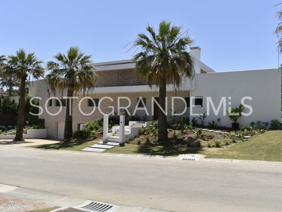 5 bedrooms villa for sale in Zona B, Sotogrande Costa | John Medina Real Estate