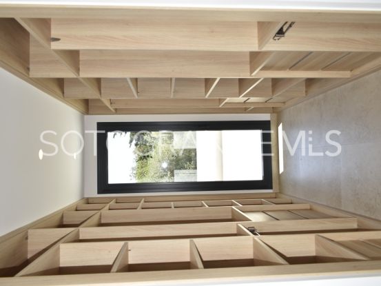 5 bedrooms villa for sale in Zona B, Sotogrande Costa | John Medina Real Estate