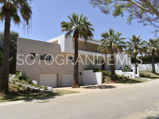 5 bedrooms villa for sale in Zona B, Sotogrande Costa | John Medina Real Estate